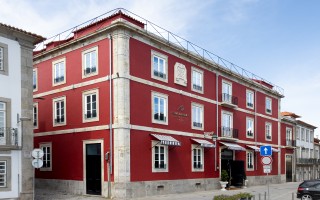 Fachada do hotel AP Dona Aninhas, em Viana do Castelo